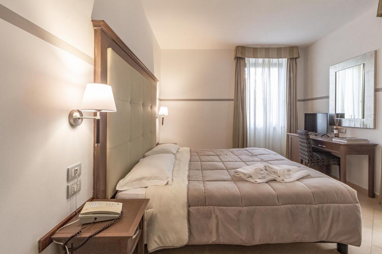 Hotel Vittorio Emanuele Sassari Exteriör bild